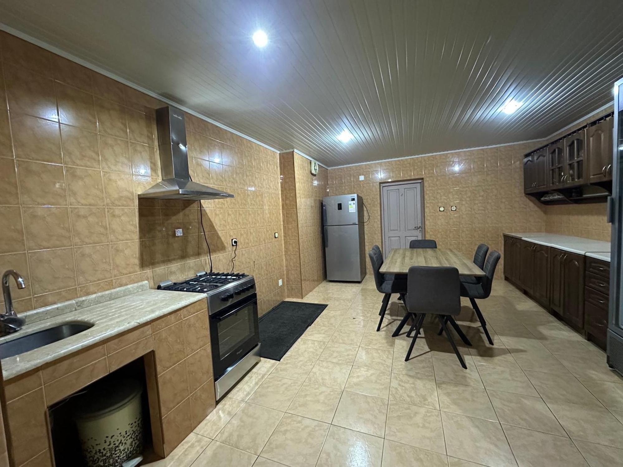 Linda Guest House Batumi Exterior photo